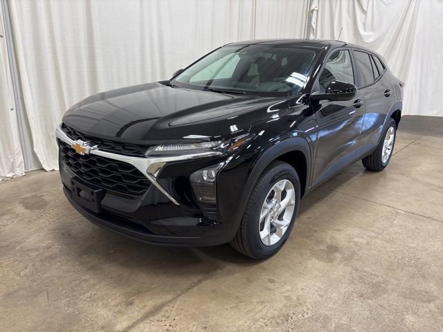New 2026 Chevrolet Trax LS w/ LS Convenience Package FWD image 8