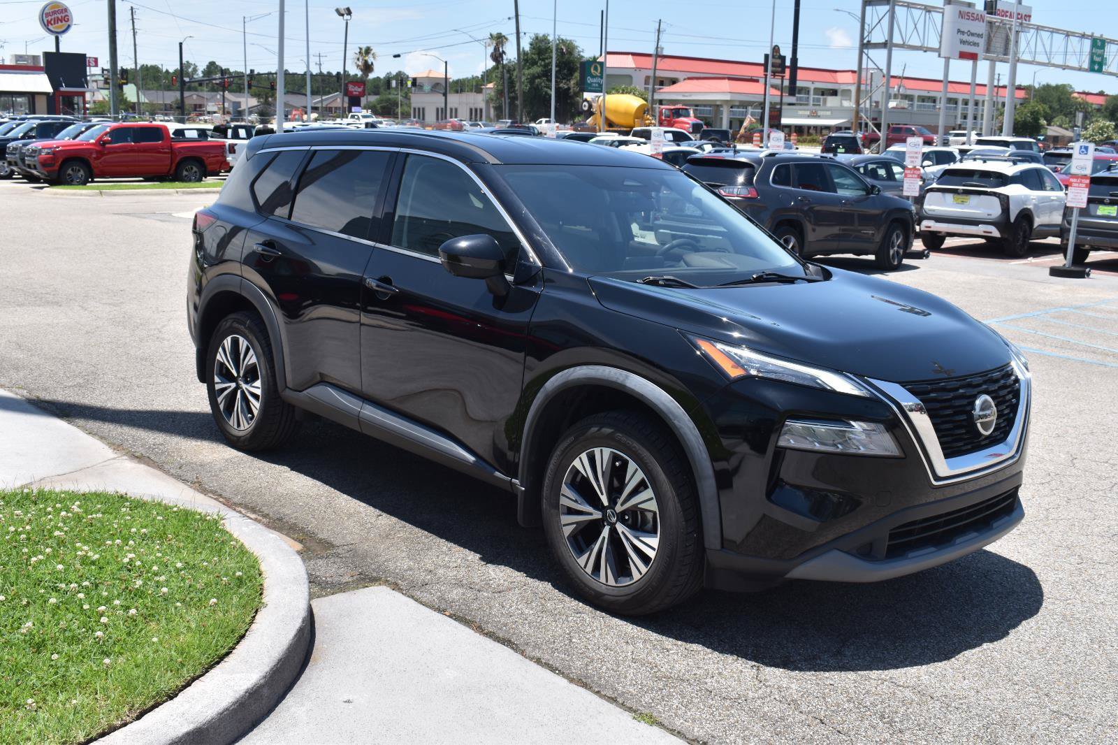 Used 2021 Nissan Rogue SV FWD image 16