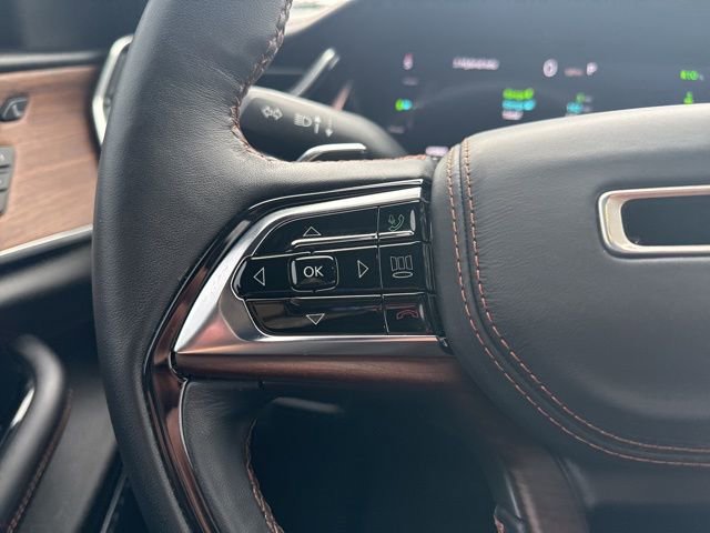 Used 2022 Jeep Grand Cherokee Summit w/ Advanced Protech Group IV image 27