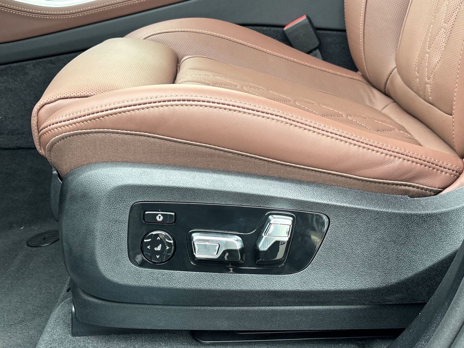 New 2026 BMW X5 M60i AWD/4WD image 13