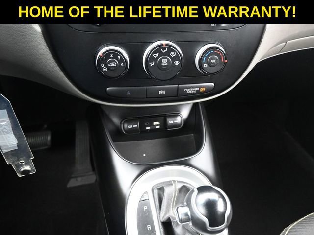 Used 2016 Kia Soul + image 27