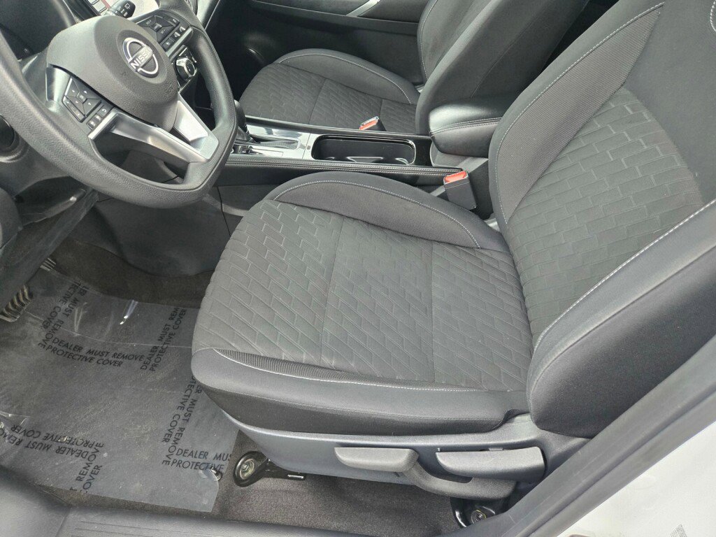 Used 2023 Nissan Kicks SV image 21