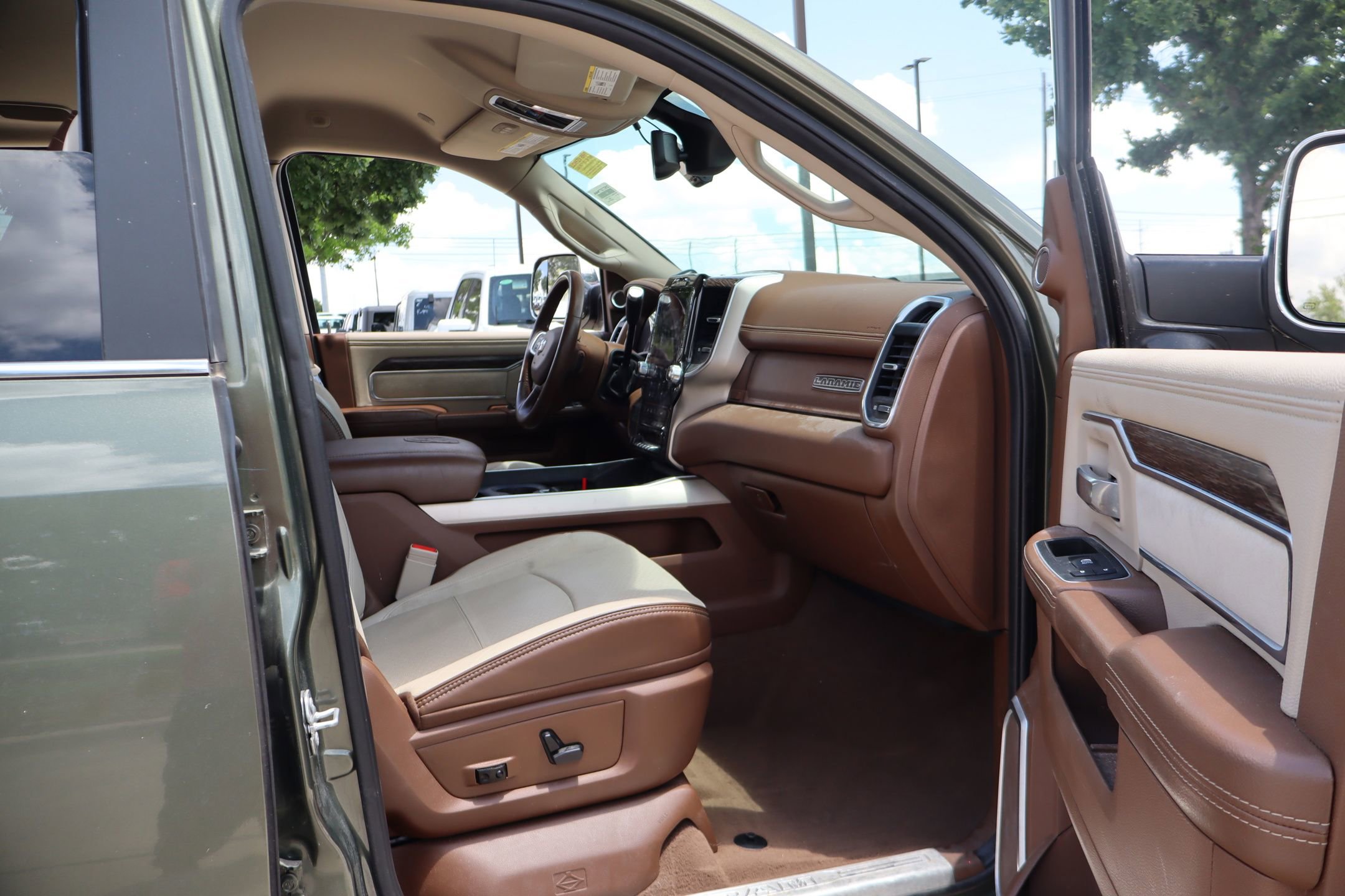 Used 2020 RAM 3500 Laramie AWD/4WD image 28