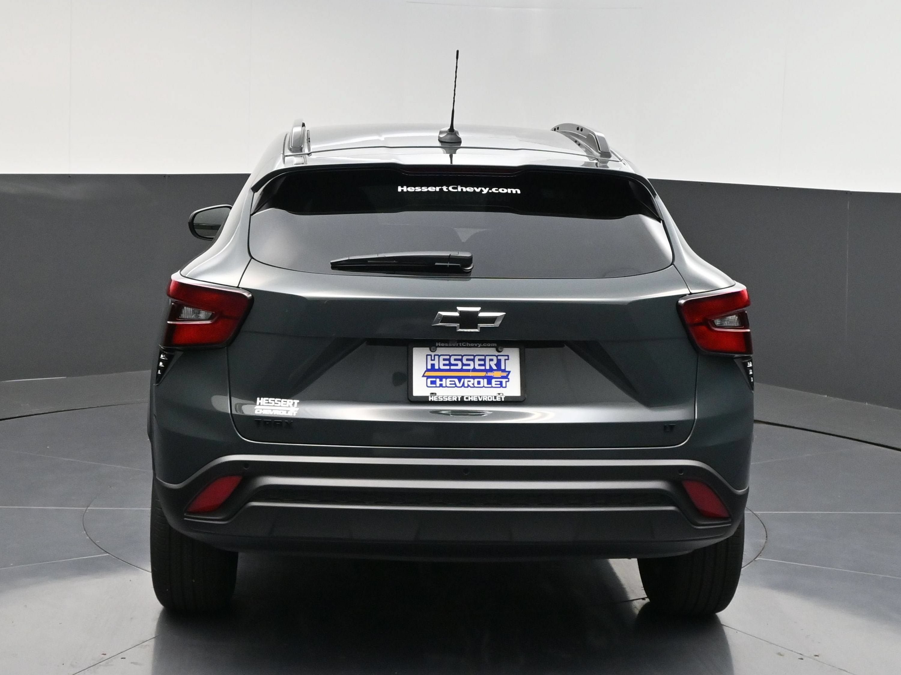 New 2026 Chevrolet Trax LT w/ Sunroof Package FWD image 7
