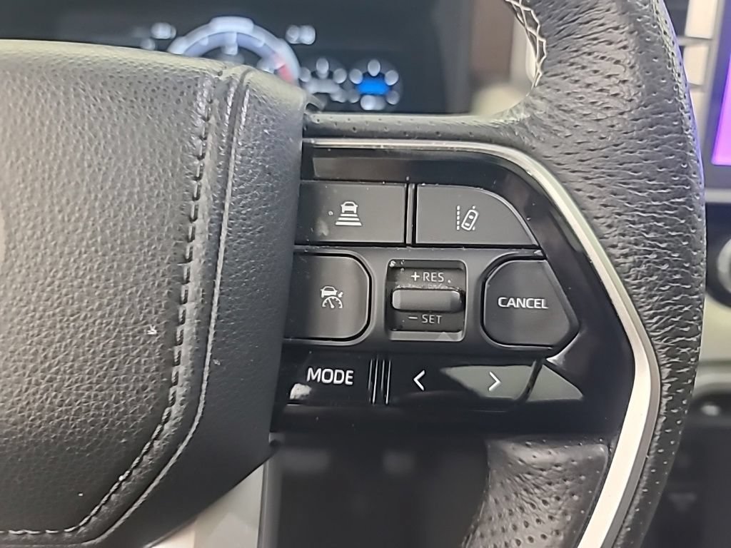 Used 2022 Toyota Tundra Capstone AWD/4WD image 33