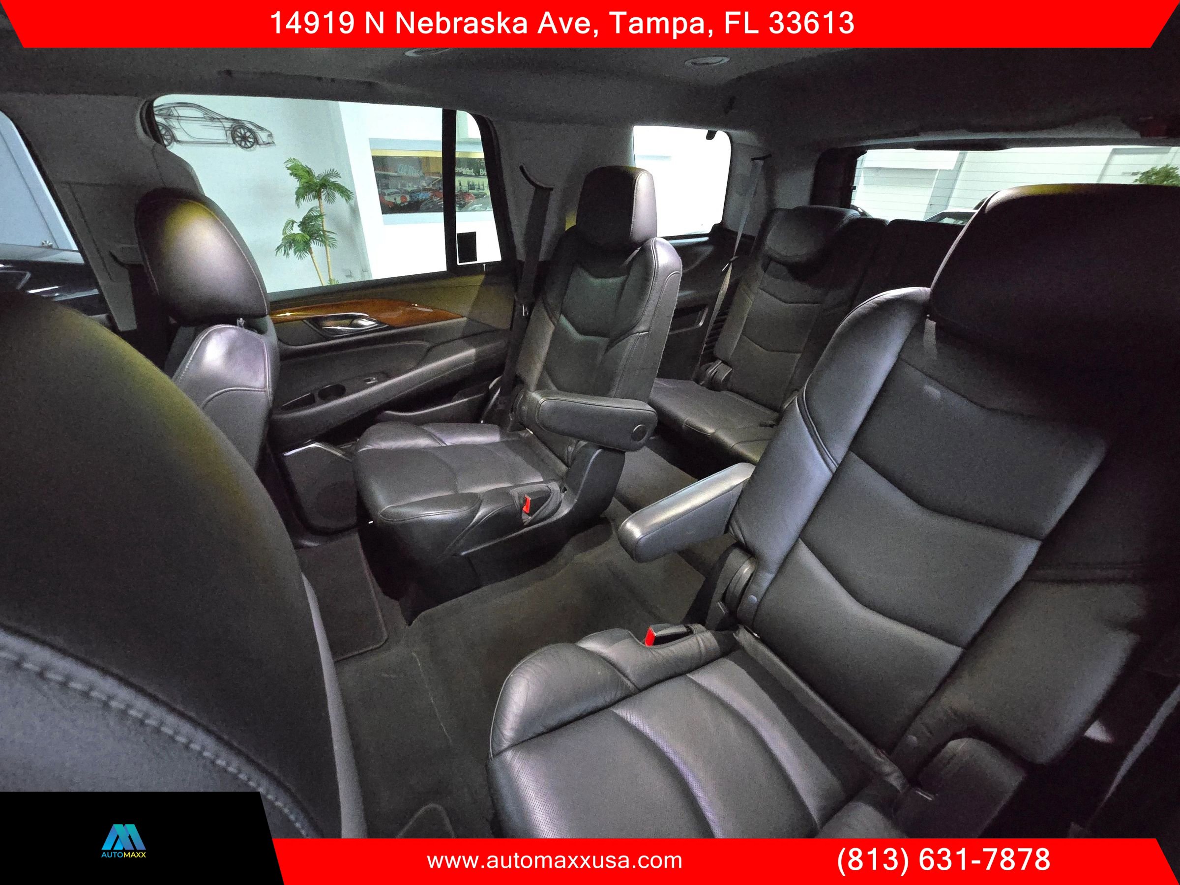 Used 2019 Cadillac Escalade Luxury w/ Escalade Sport Edition image 37