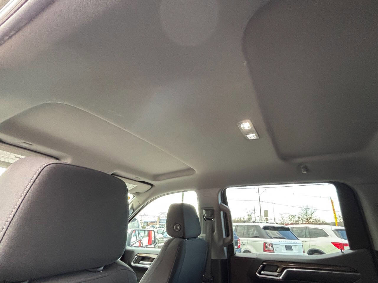 Used 2022 Chevrolet Silverado 1500 LT w/ Z71 Off-Road Package image 40