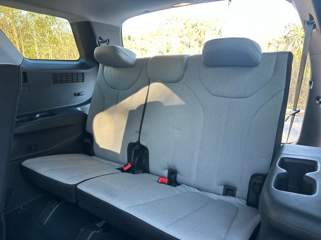 Used 2022 Hyundai Palisade SE image 52