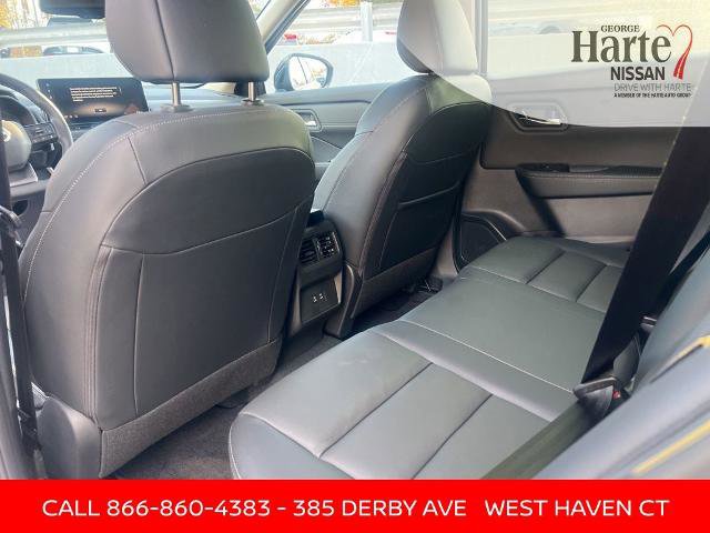 Certified 2025 Nissan Rogue SL image 16