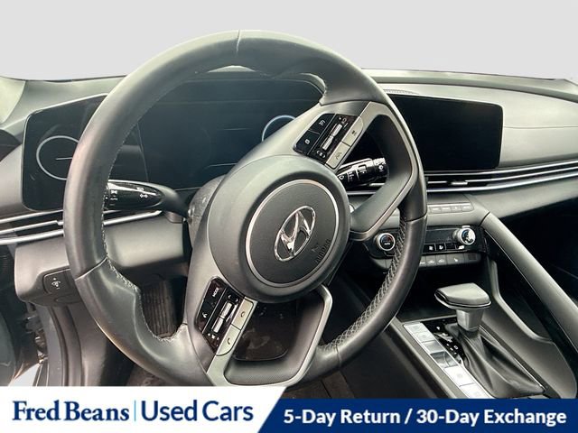 Used 2023 Hyundai Elantra Limited image 11