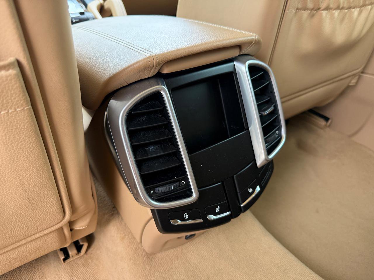 Used 2014 Porsche Cayenne S AWD/4WD image 21