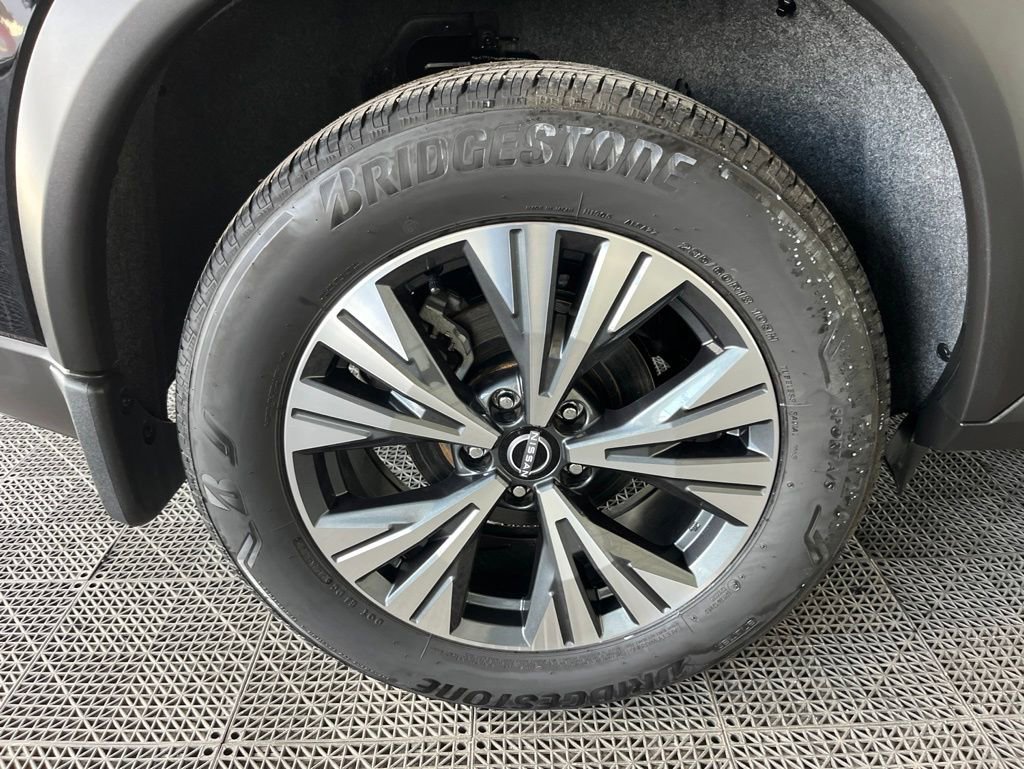 Used 2023 Nissan Rogue SV AWD/4WD image 24