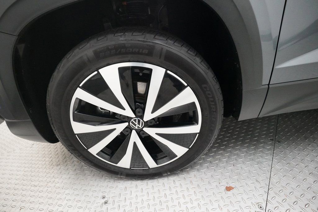 Used 2022 Volkswagen Taos SE image 26