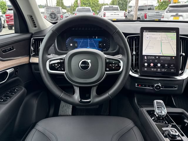 Used 2025 Volvo XC90 B5 Core w/ Protection Package Premier AWD/4WD image 17