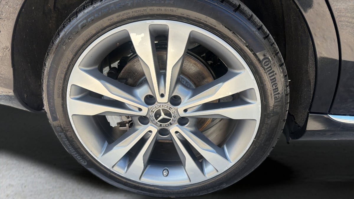 Used 2020 Mercedes-Benz C 300 4MATIC Sedan image 24