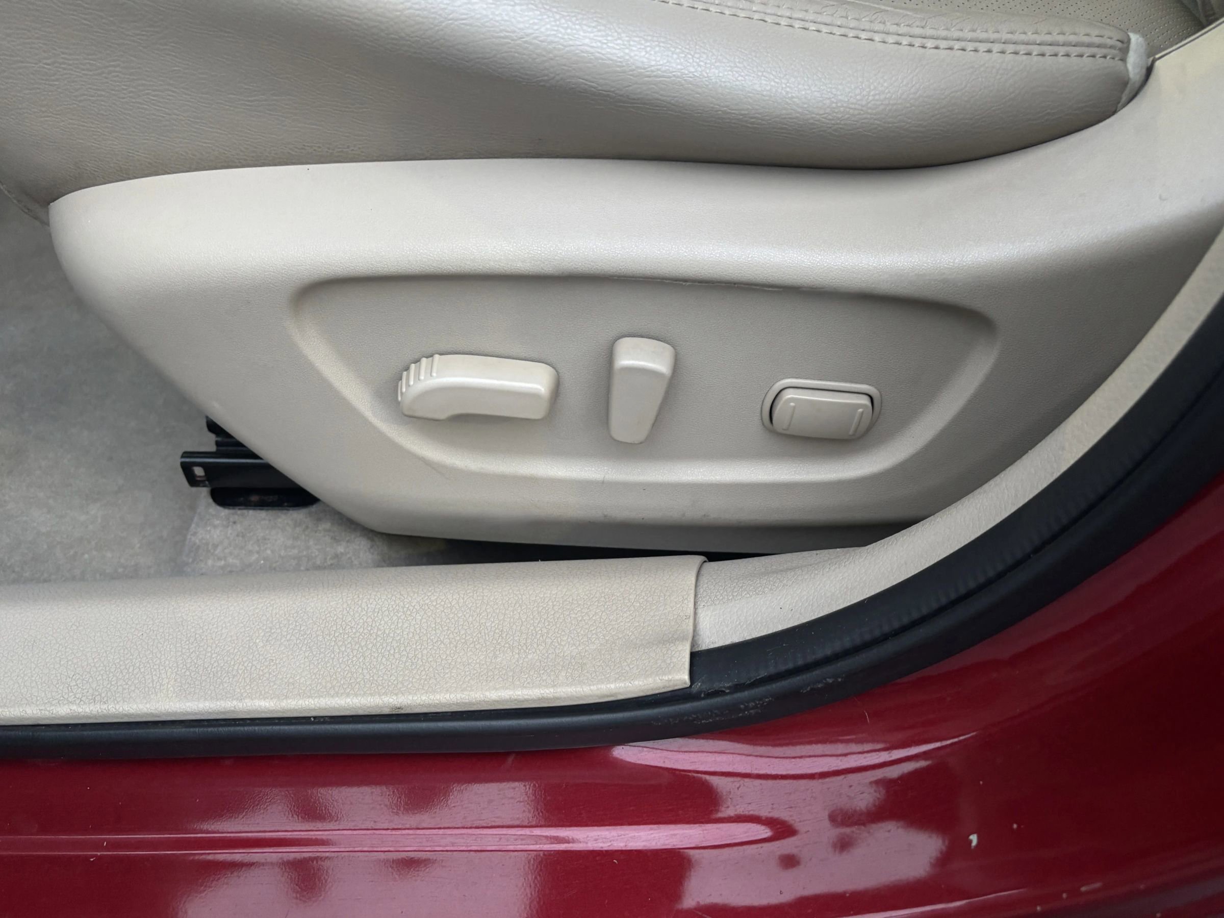 Used 2015 Nissan Rogue SL w/ SL Premium Package image 13