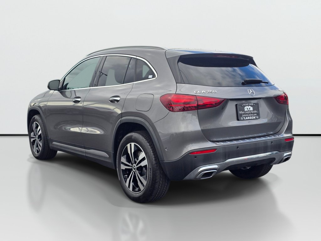 Used 2025 Mercedes-Benz GLA 250 4MATIC image 3