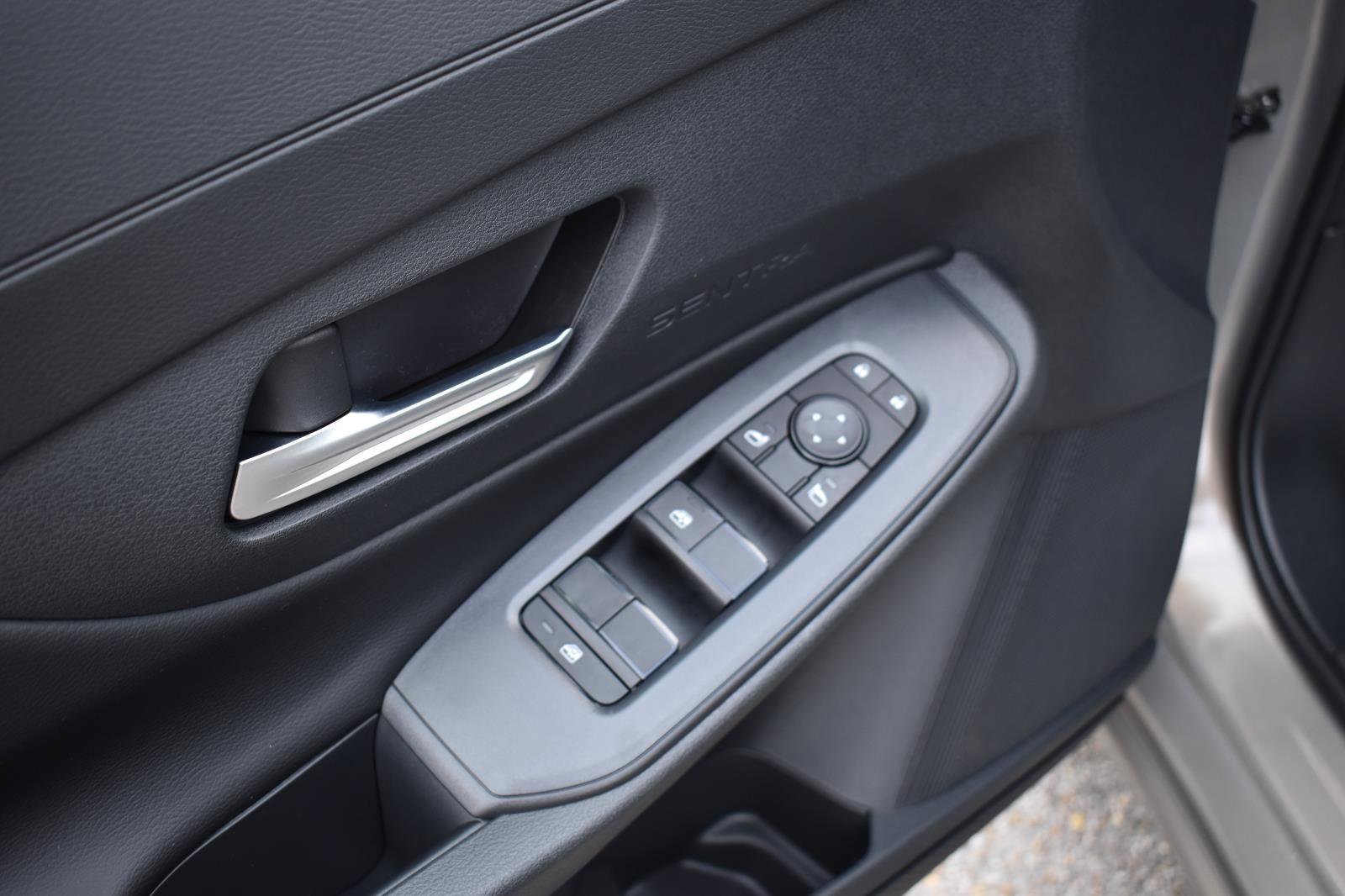Used 2026 Nissan Sentra SV w/ SV Convenience Package FWD image 21