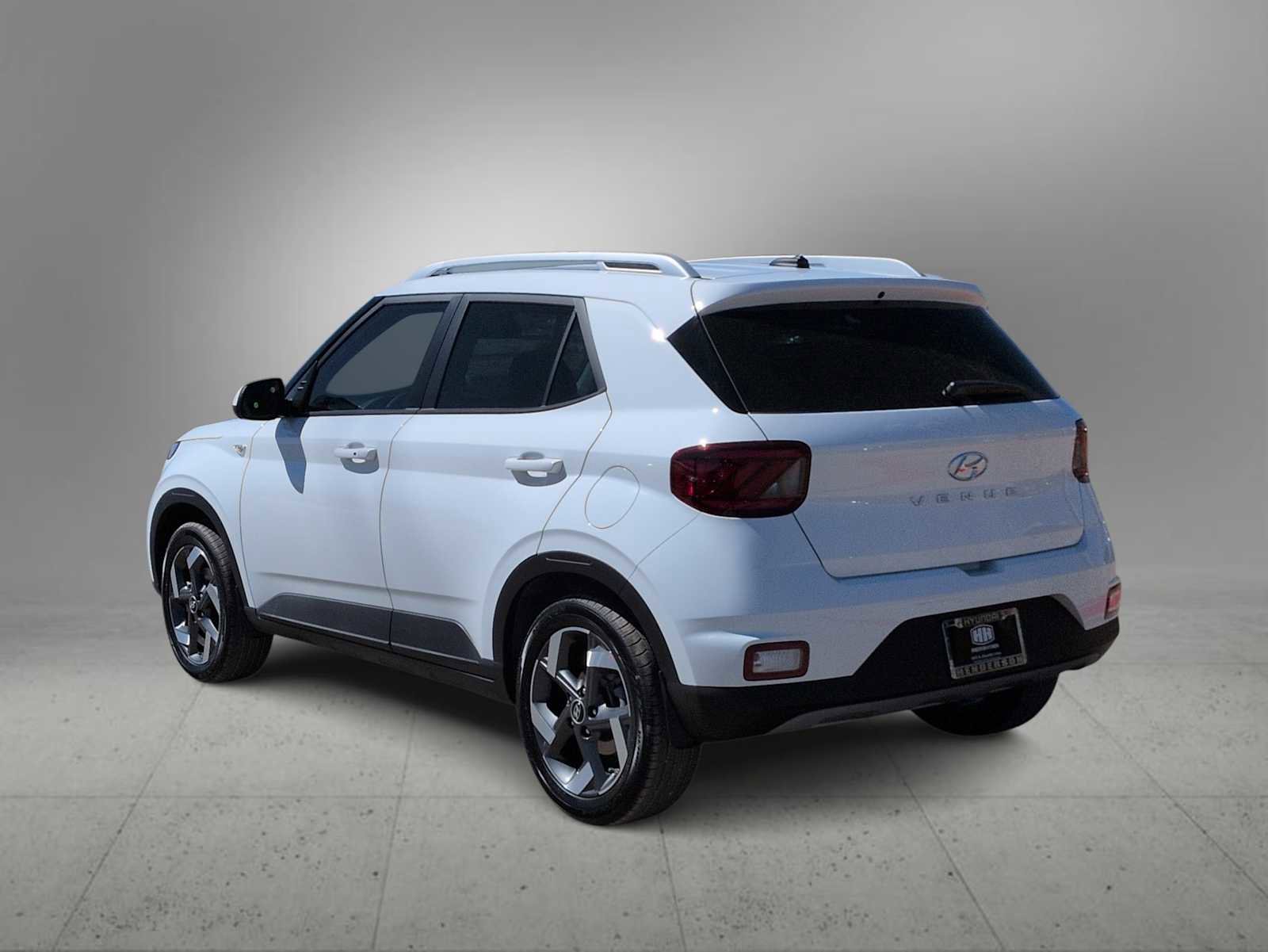 Certified 2026 Hyundai Venue SEL image 6
