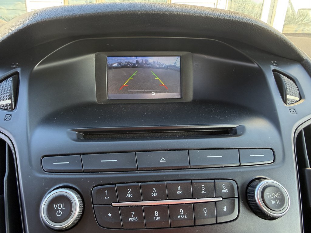 Used 2015 Ford Focus SE image 12