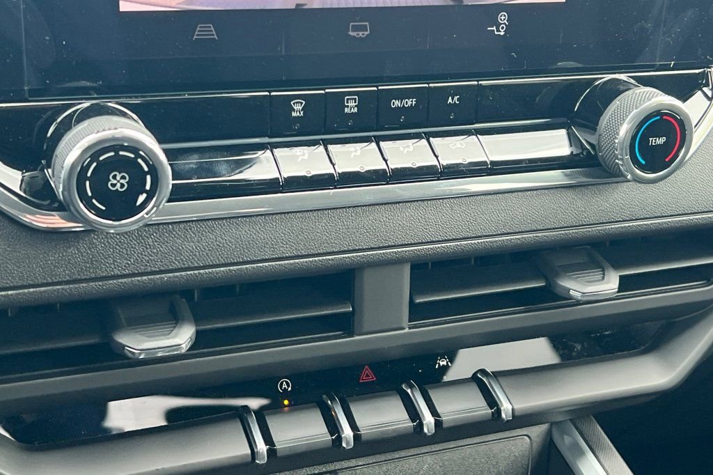 New 2026 Chevrolet Colorado W/T image 17