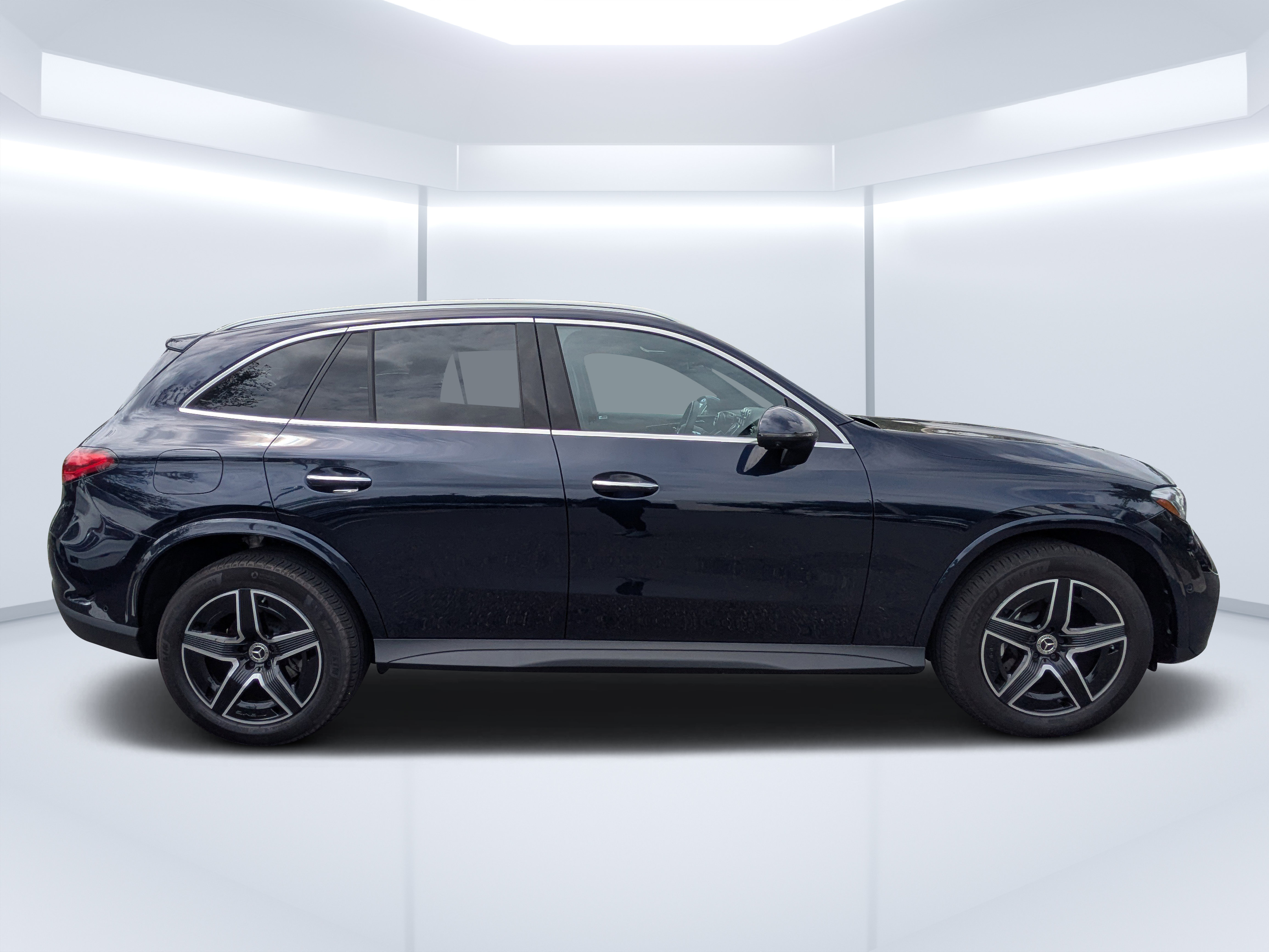 Certified 2024 Mercedes-Benz GLC 300 4MATIC image 2