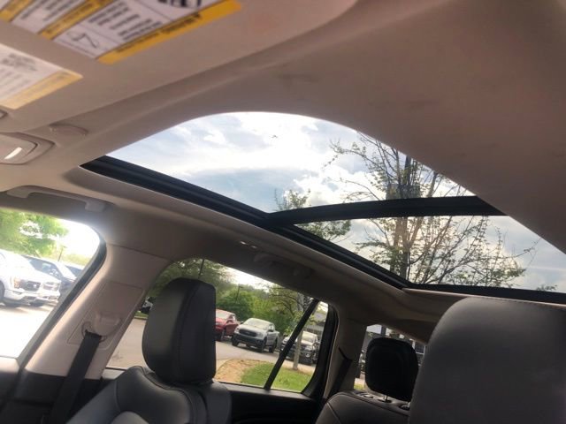 Used 2023 Lincoln Aviator AWD w/ Premium Package image 9