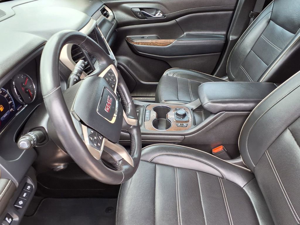 Used 2021 GMC Acadia Denali w/ Denali Technology Package FWD image 15