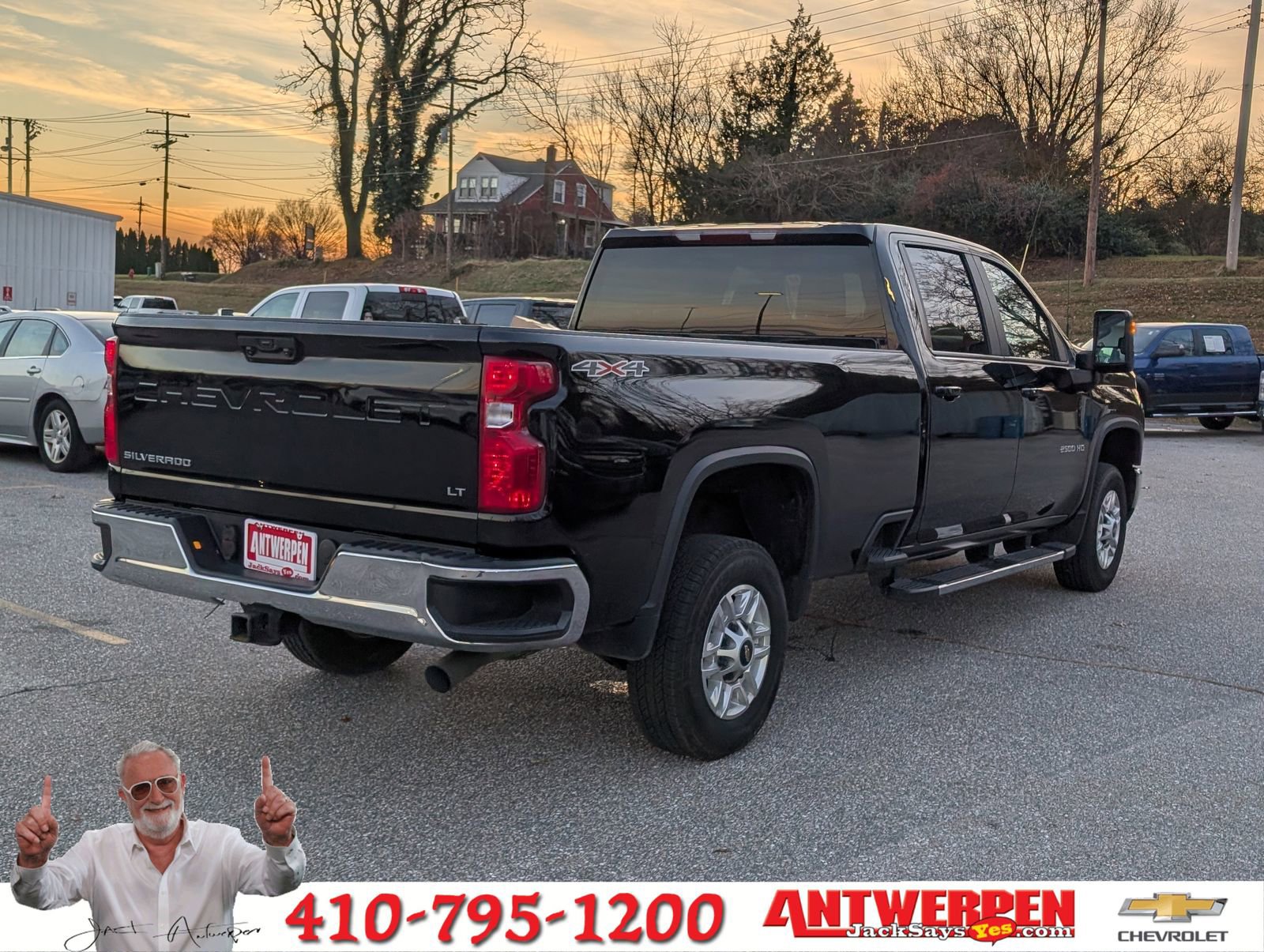 Used 2024 Chevrolet Silverado 2500 LT image 3