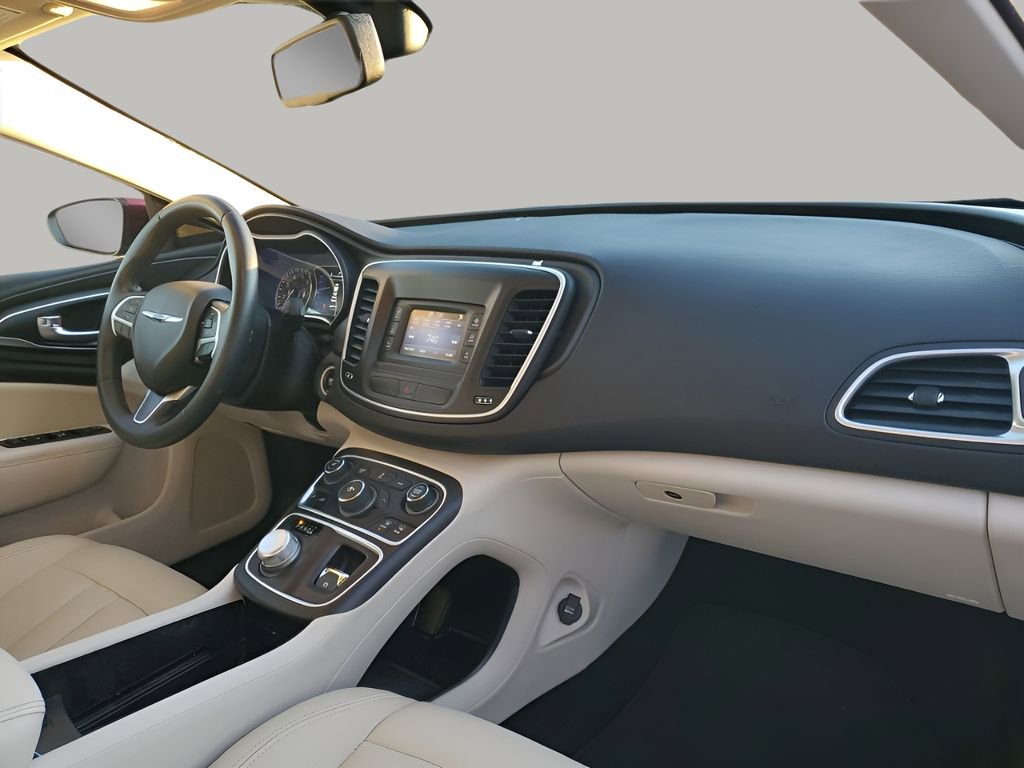 Used 2015 Chrysler 200 Limited w/ Convenience Group image 14