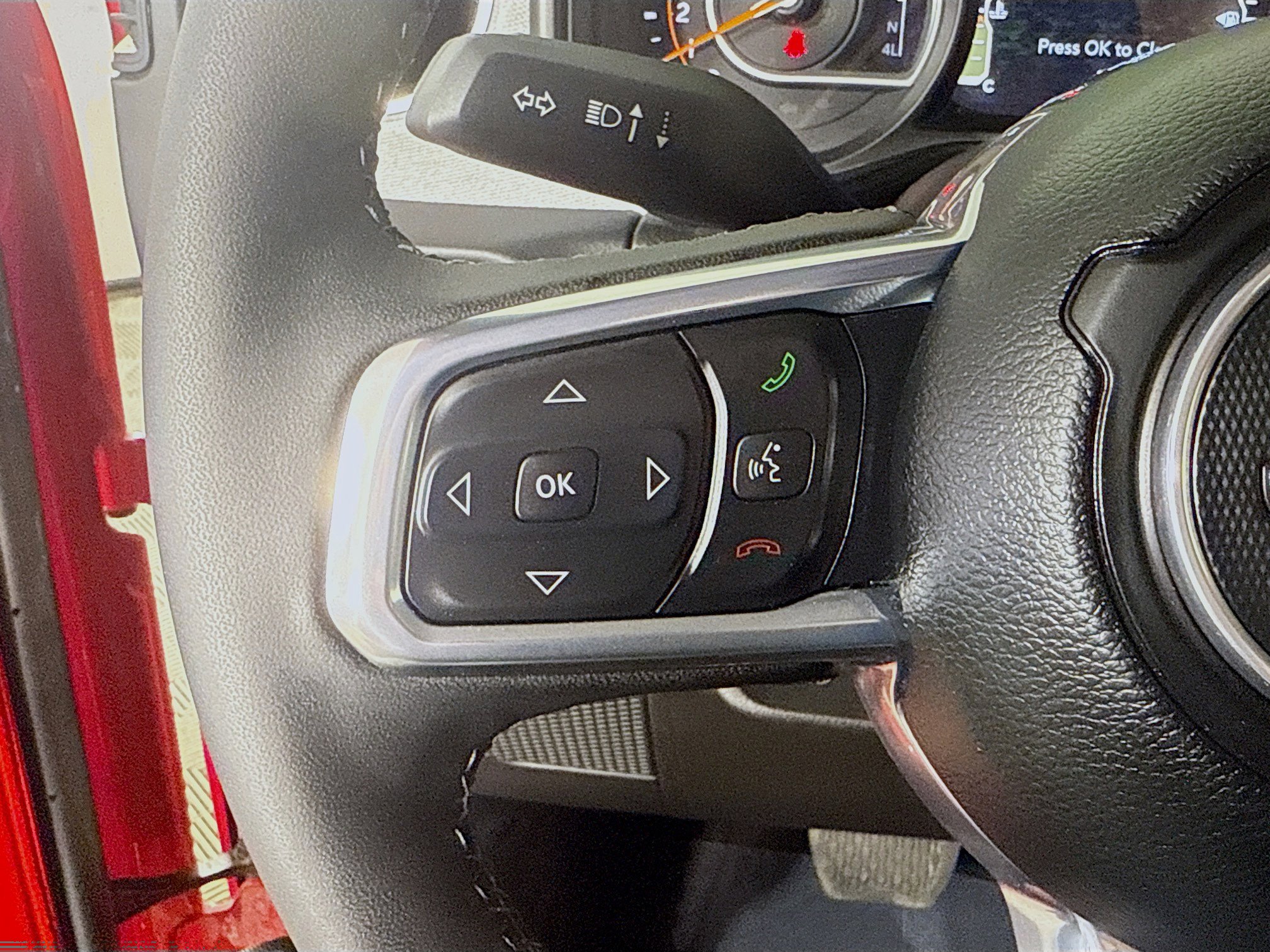 Used 2025 Jeep Wrangler Sahara image 14