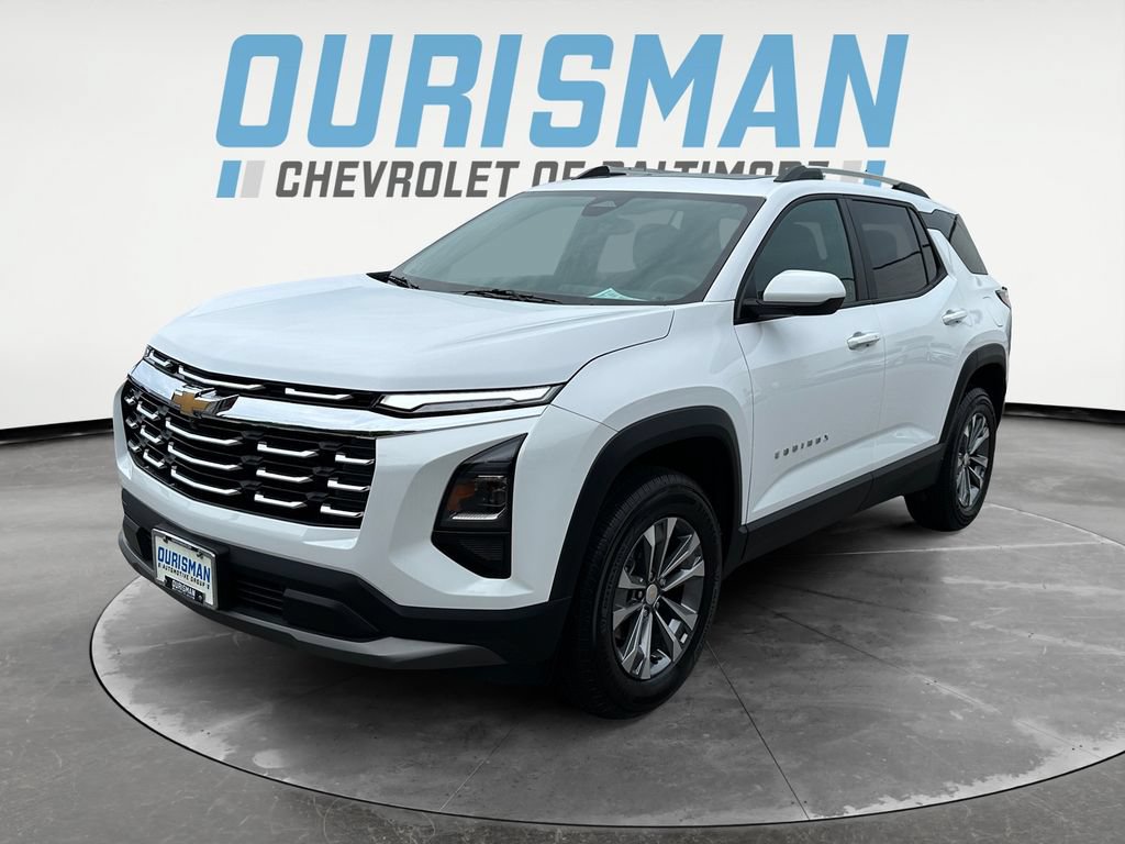 Used 2026 Chevrolet Equinox LT FWD image 2