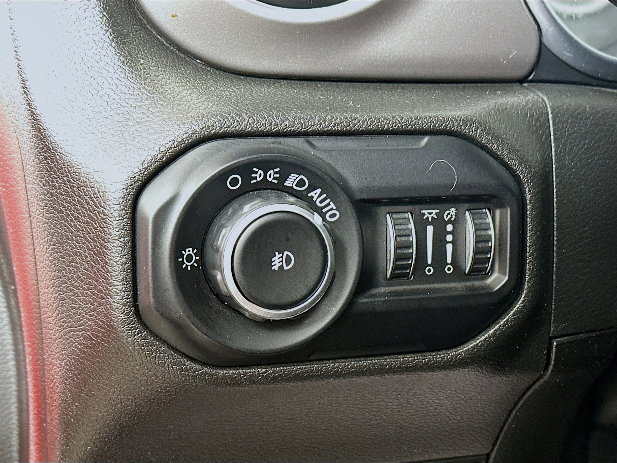 Used 2018 Jeep Wrangler Unlimited Sport S image 10