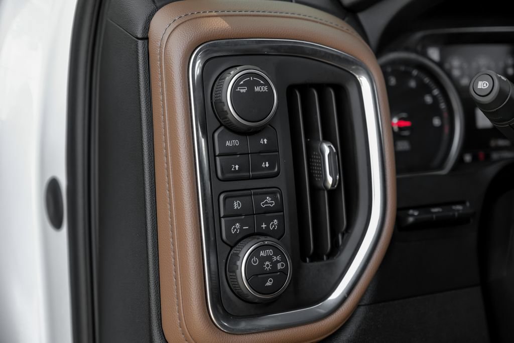 Used 2022 Chevrolet Silverado 2500 High Country AWD/4WD image 37