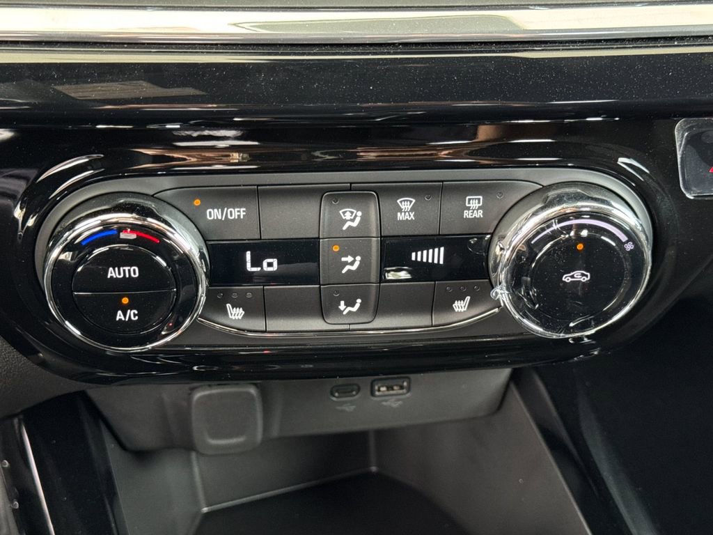 New 2026 Chevrolet Trax RS w/ Driver Confidence Package FWD image 19