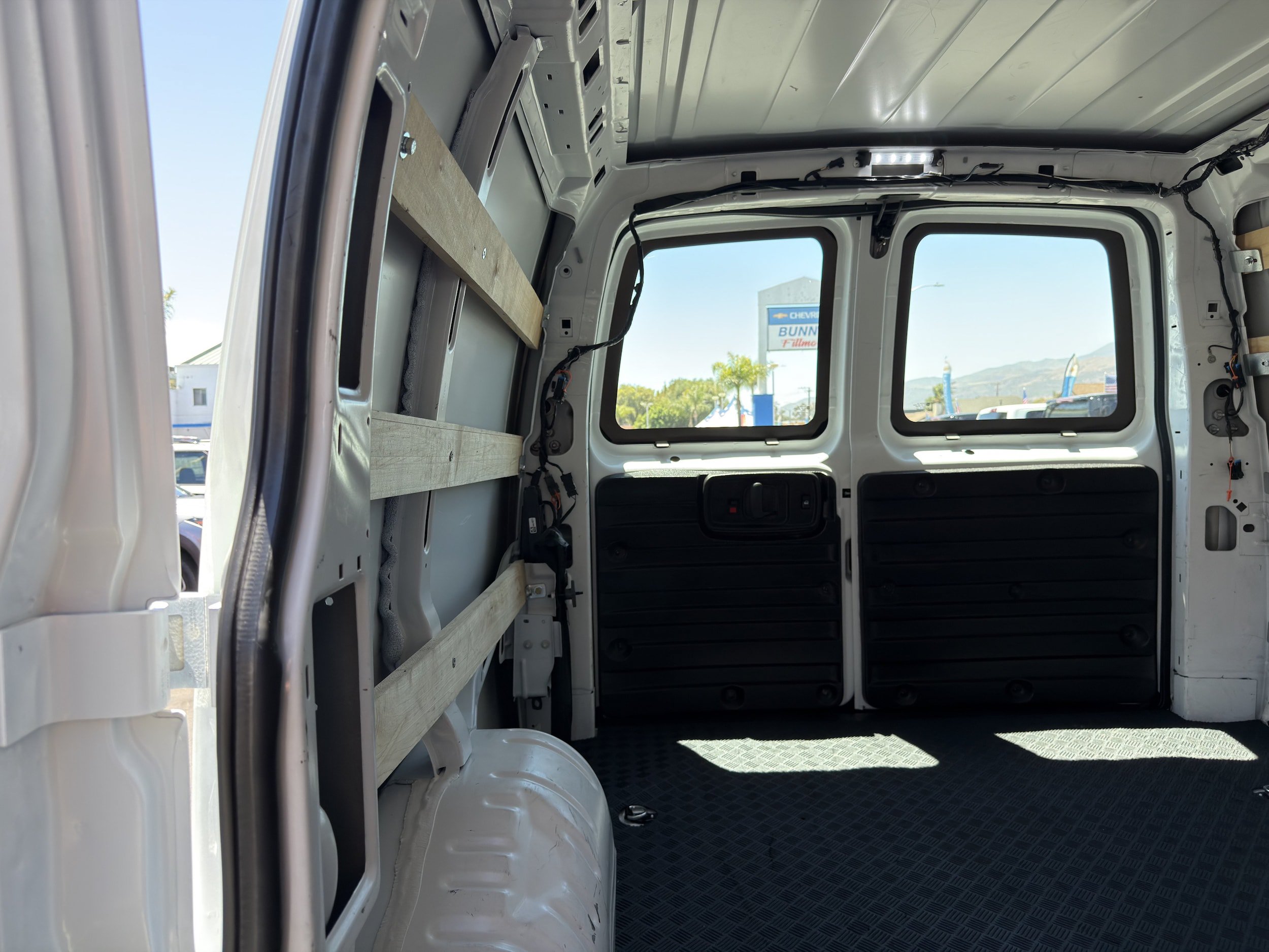 Used 2024 Chevrolet Express 2500 w/ Driver Convenience Package RWD image 18