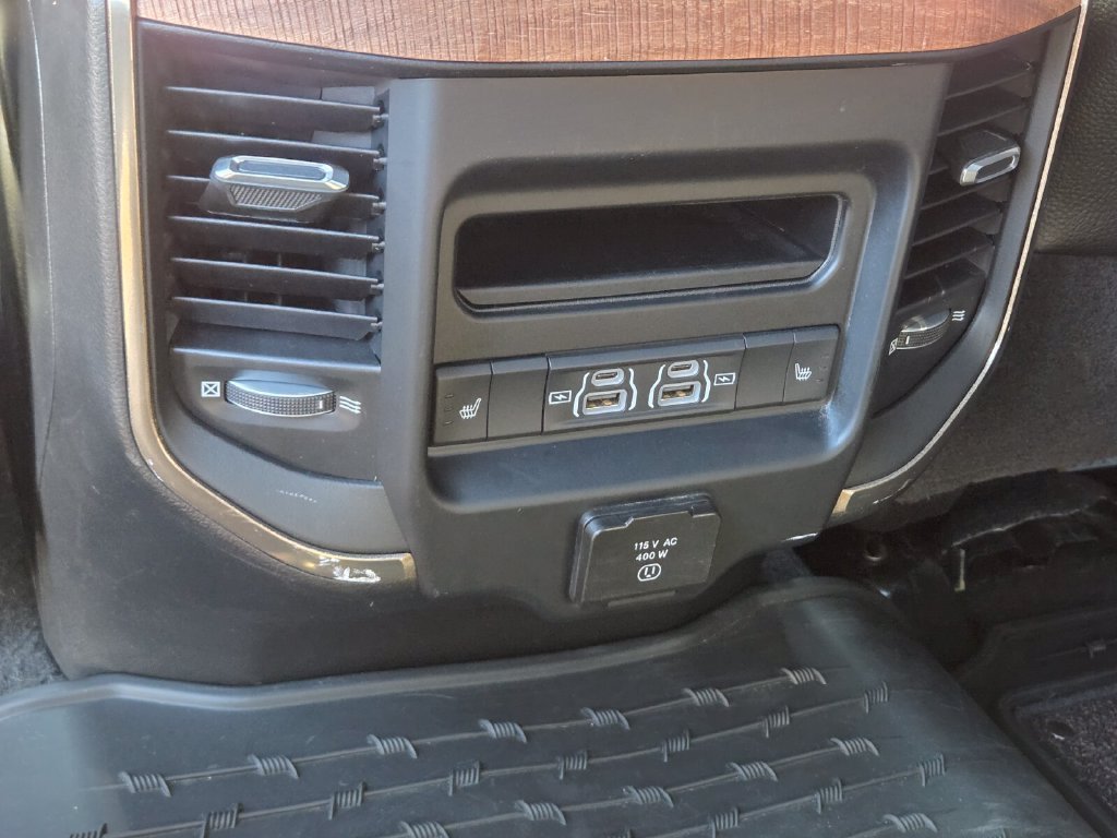 Used 2022 RAM 2500 Limited AWD/4WD image 15