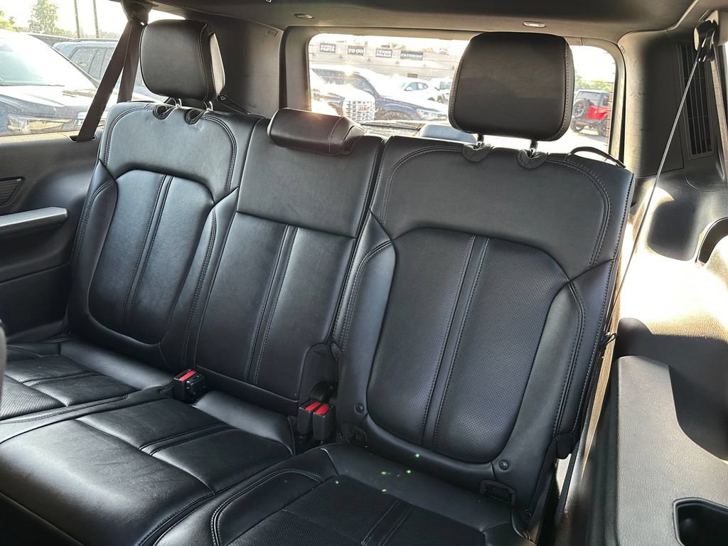 Used 2024 Jeep Wagoneer L Series III w/ Flexible Seating Group AWD/4WD image 16