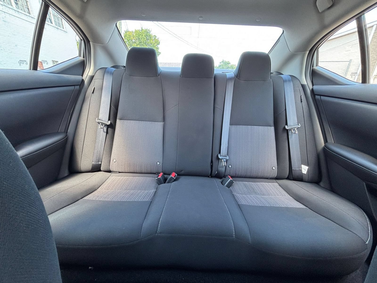 Used 2025 Nissan Sentra SV FWD image 31