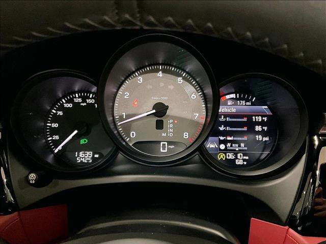 Used 2024 Porsche Macan S AWD/4WD image 22