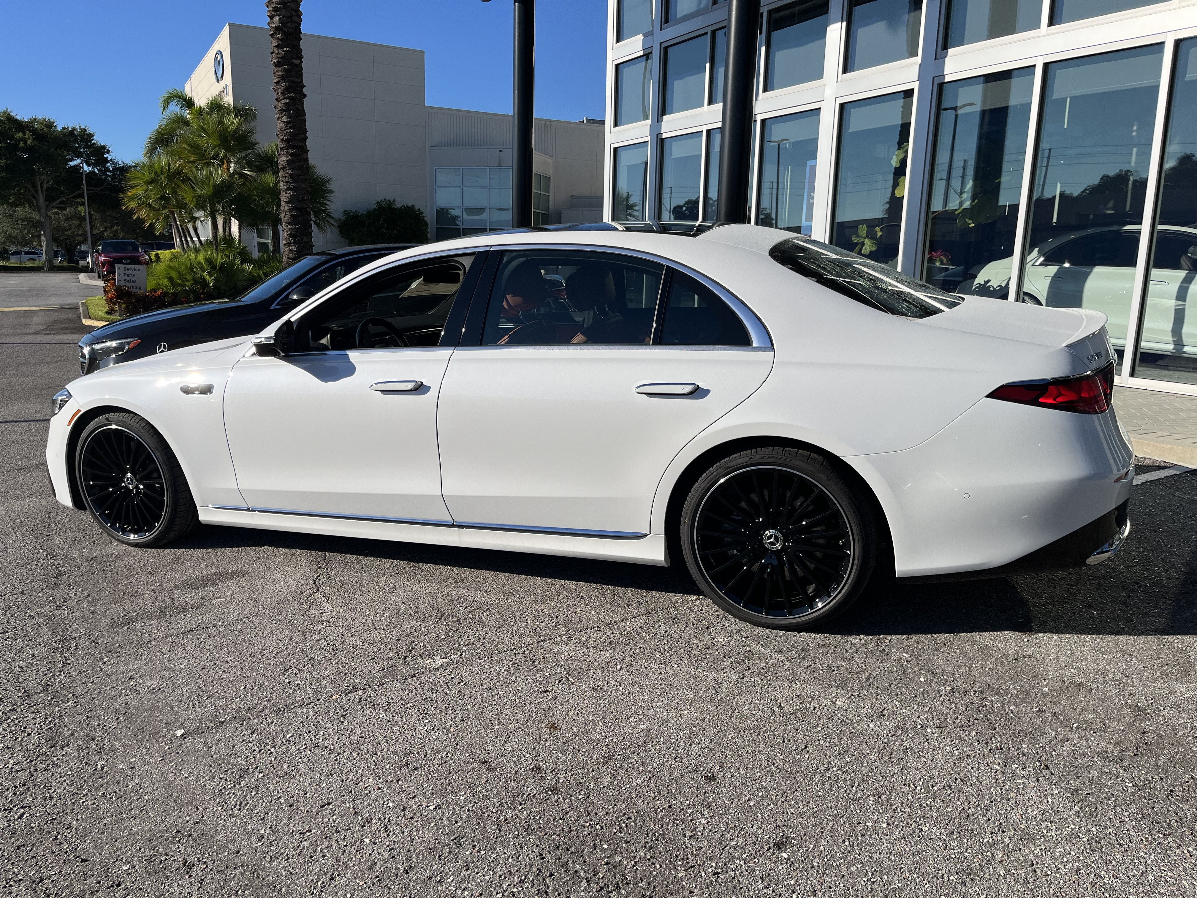 New 2027 Mercedes-Benz S 580 4MATIC Sedan image 3