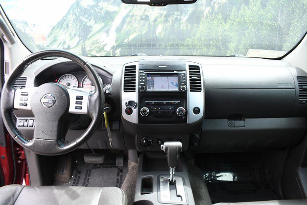Used 2013 Nissan Xterra PRO-4X w/ Pro-4x Leather Pkg AWD/4WD image 18