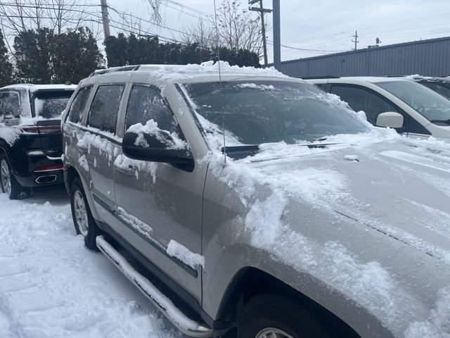 Used 2007 Jeep Grand Cherokee Laredo w/ Premium Sound Group image 4