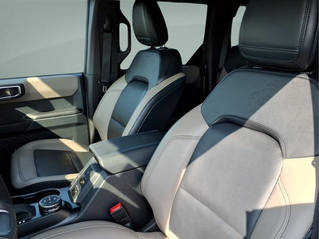 Used 2024 Ford Bronco Wildtrak AWD/4WD image 14