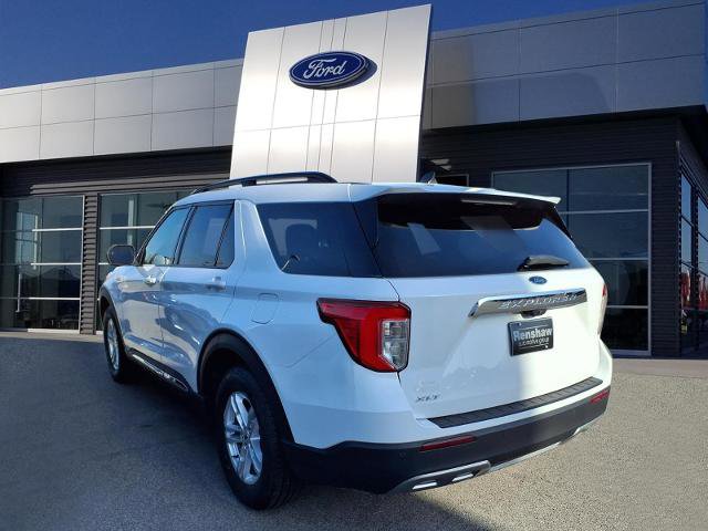 Certified 2023 Ford Explorer XLT w/ Equipment Group 202A image 3