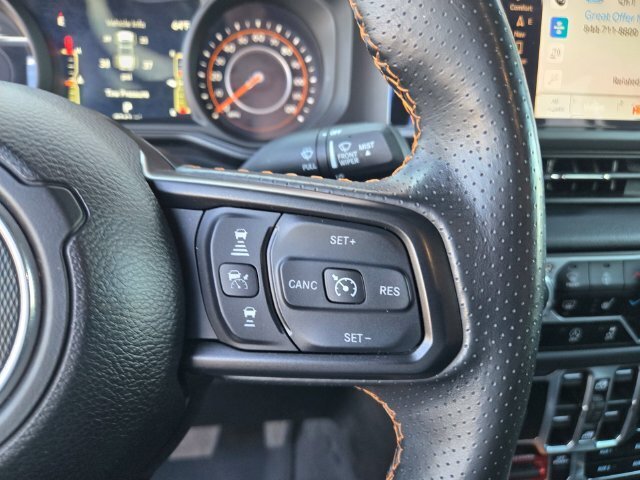Used 2025 Jeep Gladiator Mojave w/ Convenience Group AWD/4WD image 21