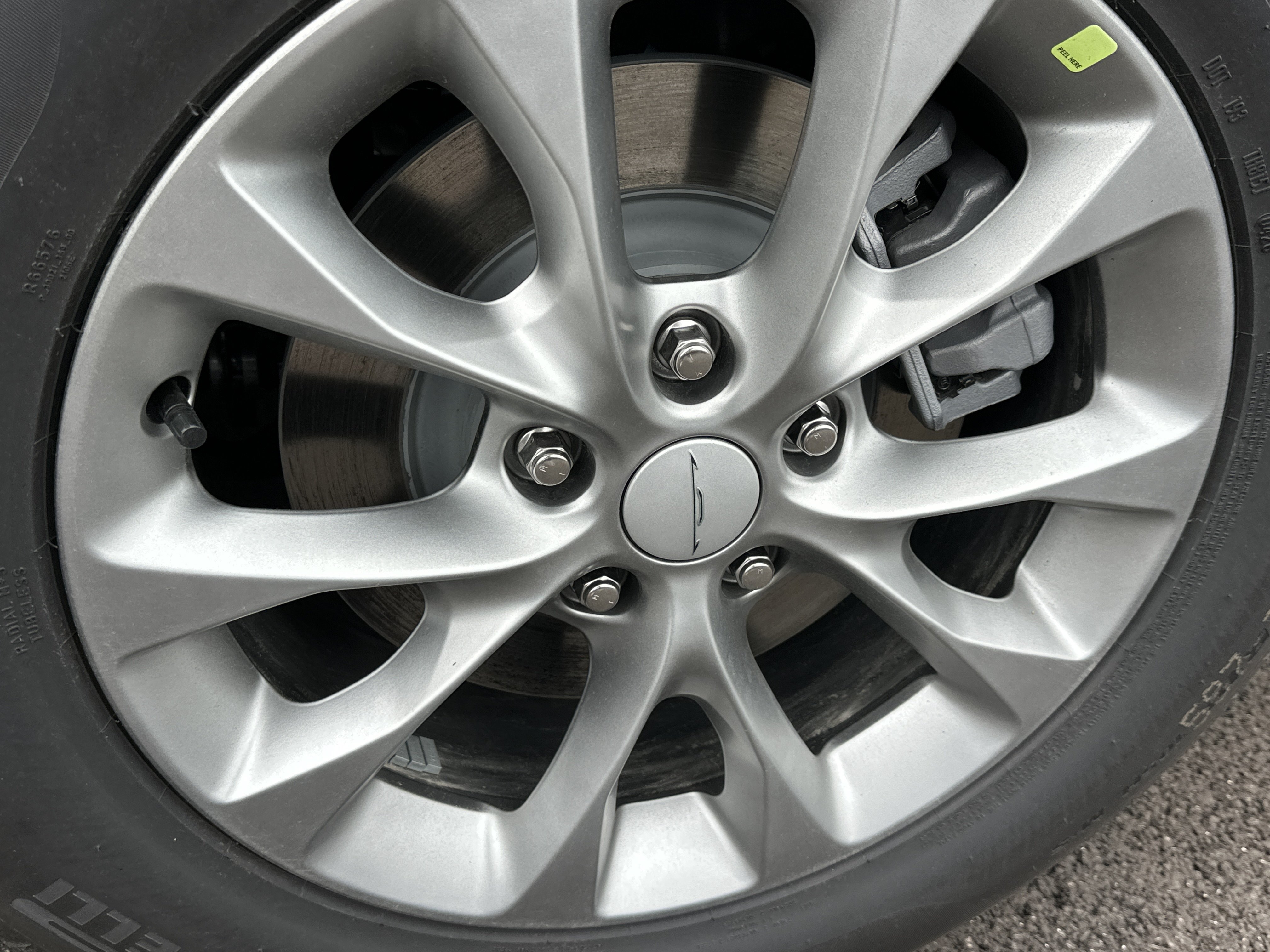 New 2027 Chrysler Pacifica Select AWD/4WD image 35