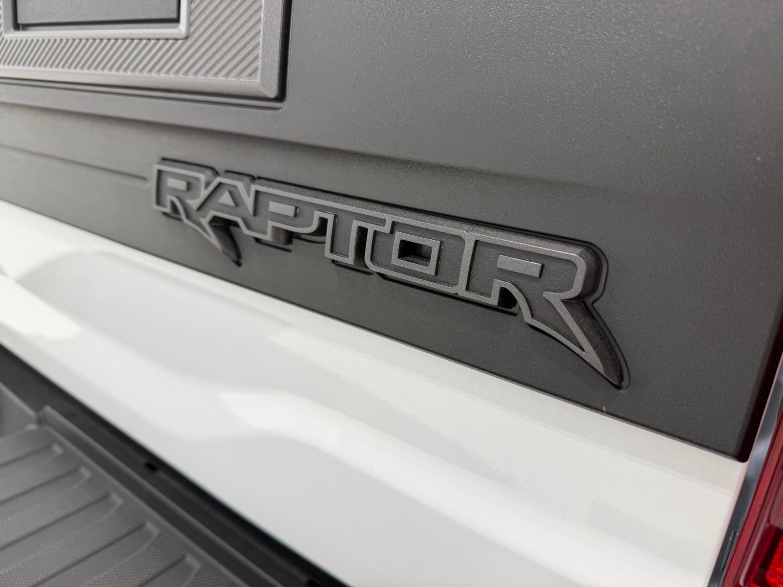Used 2025 Ford F150 Raptor AWD/4WD image 9