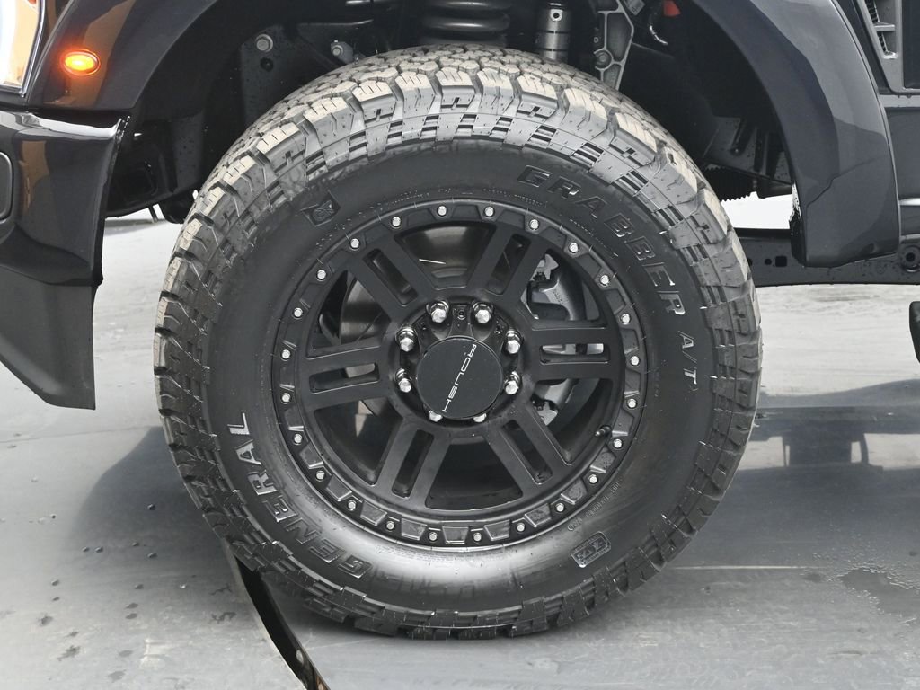 New 2026 Ford F250 Lariat w/ Black Appearance Package image 32