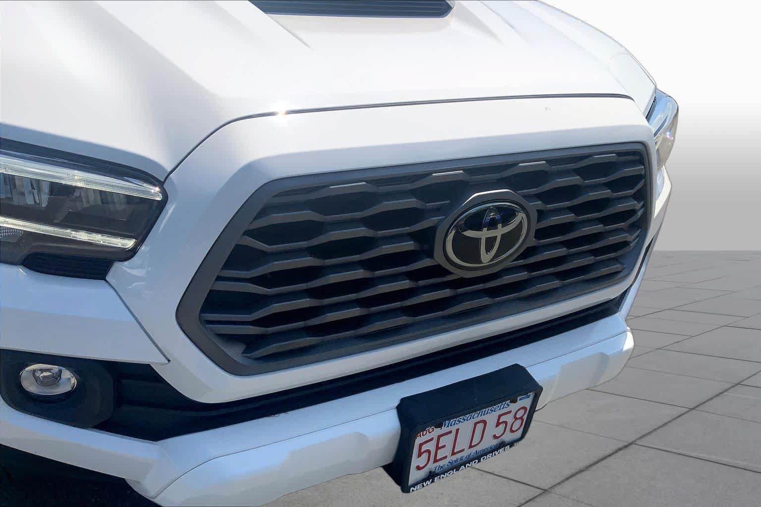 Certified 2023 Toyota Tacoma TRD Sport w/ Technology Package AWD/4WD image 30